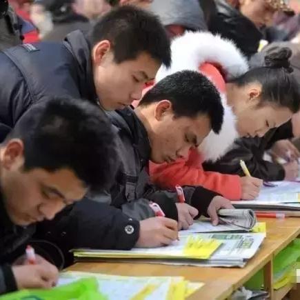 兰州人很穷的相关长尾关键词有哪些