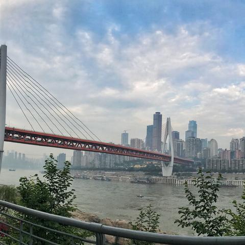 重庆与南京哪个发展好些