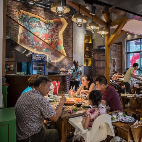 成都市留一桌火锅店的长尾关键词有什么