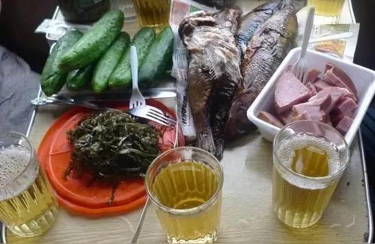 东北铁路有什么美食（动车上可以带吃的吗）