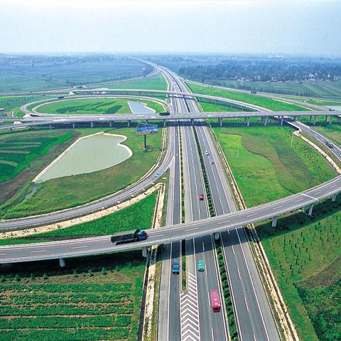 云南省和河南哪个发展好