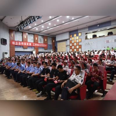 兰州地铁焦家湾站几个出口？