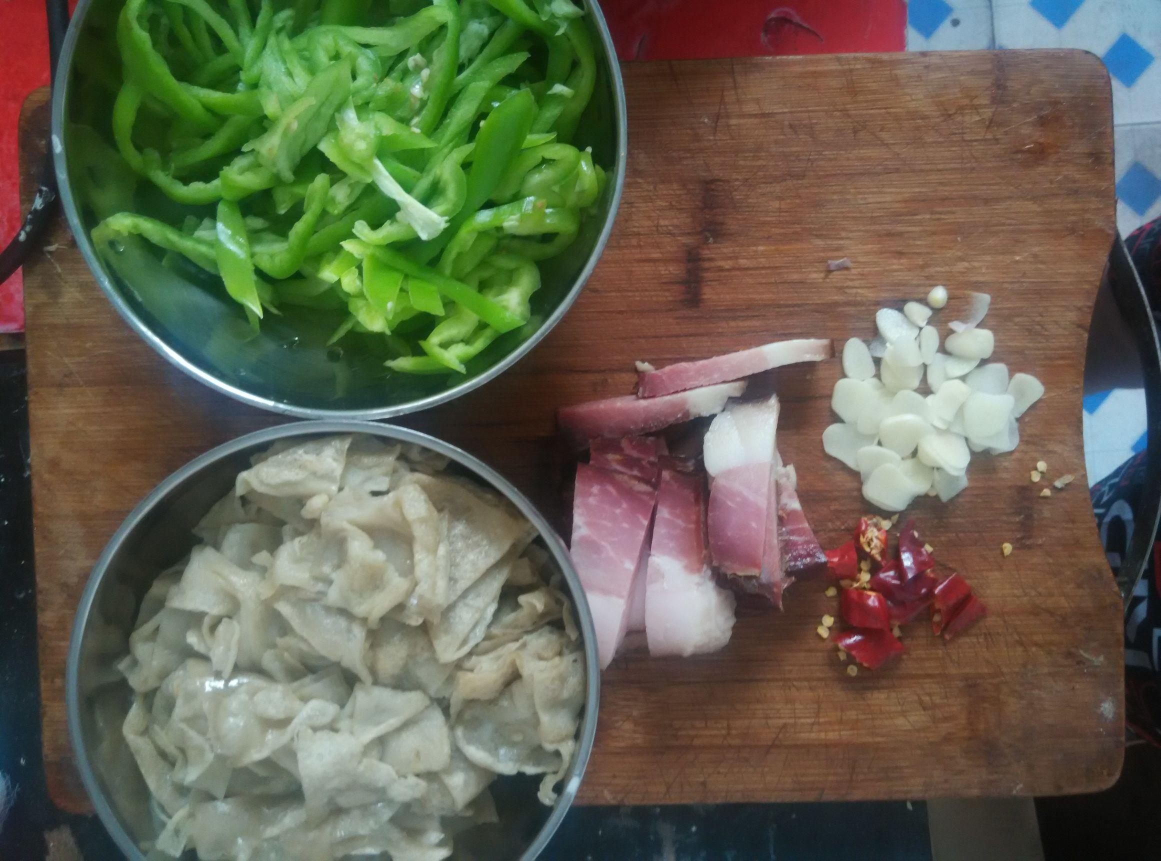 生姜能做成什么美食（兔肉里面加姜会不会导致上火症状发生）