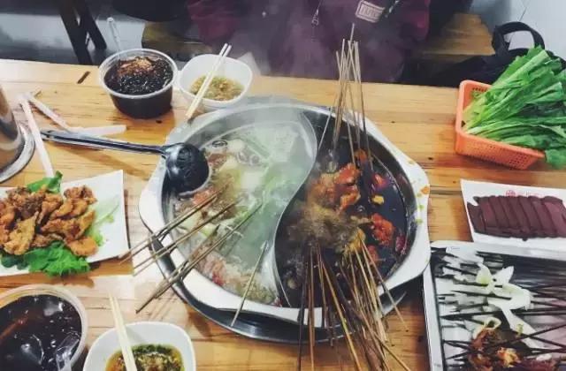 什么大学周围美食多（佳木斯大学是什么水平）