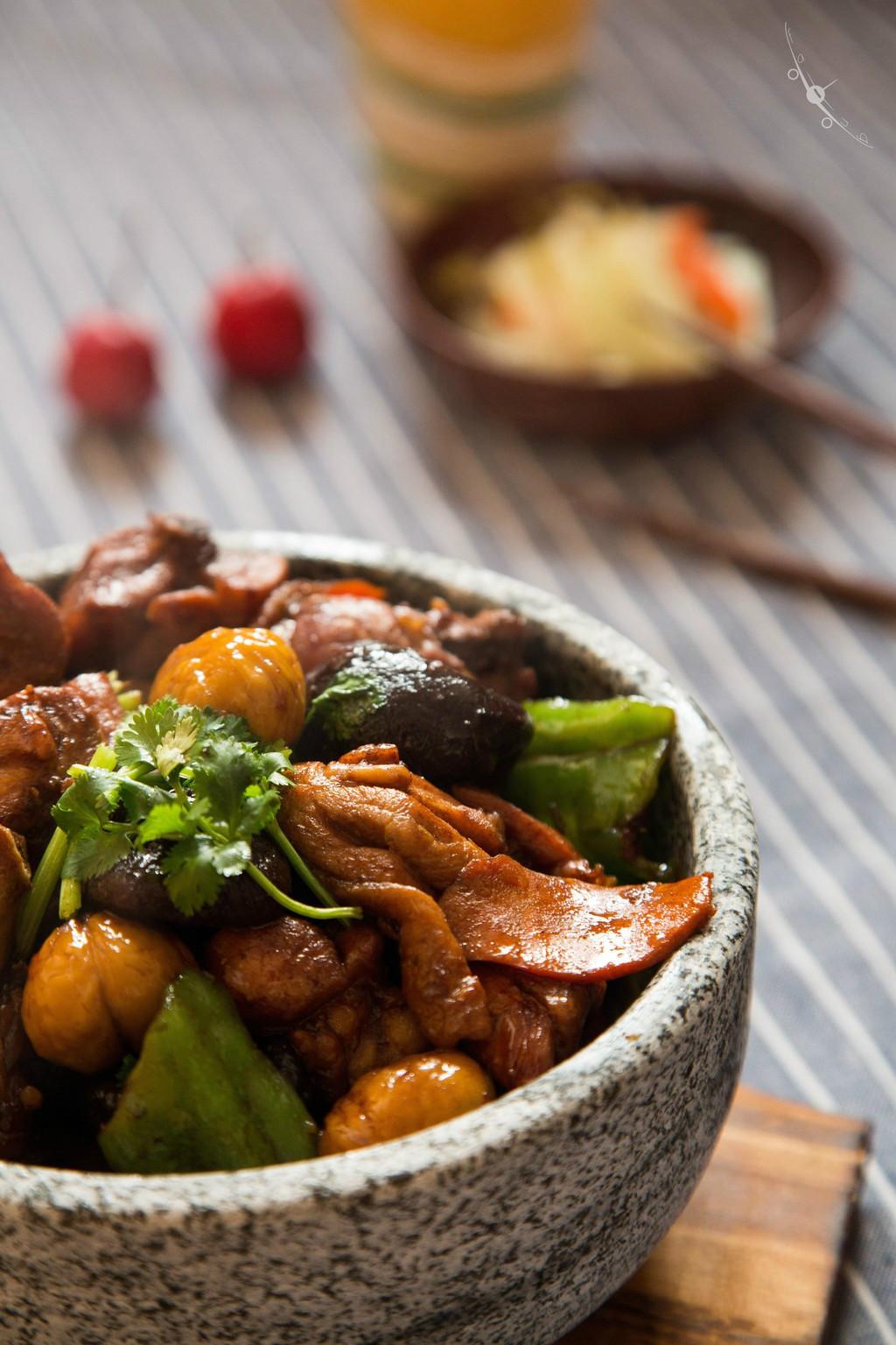 朋友圈发美食说点什么（朋友圈发吃的配什么文字比较有趣）
