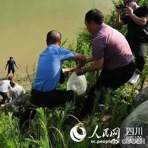 足球比赛雷阵雨暂停的长尾关键词有哪些