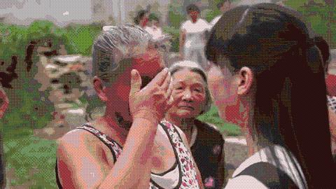 解析梦境中的忧伤，为何频繁梦见母亲失踪或离世？