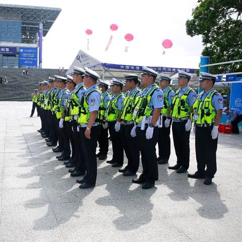 南宁市交警支队副支队长蒋卫红属于什么级别？