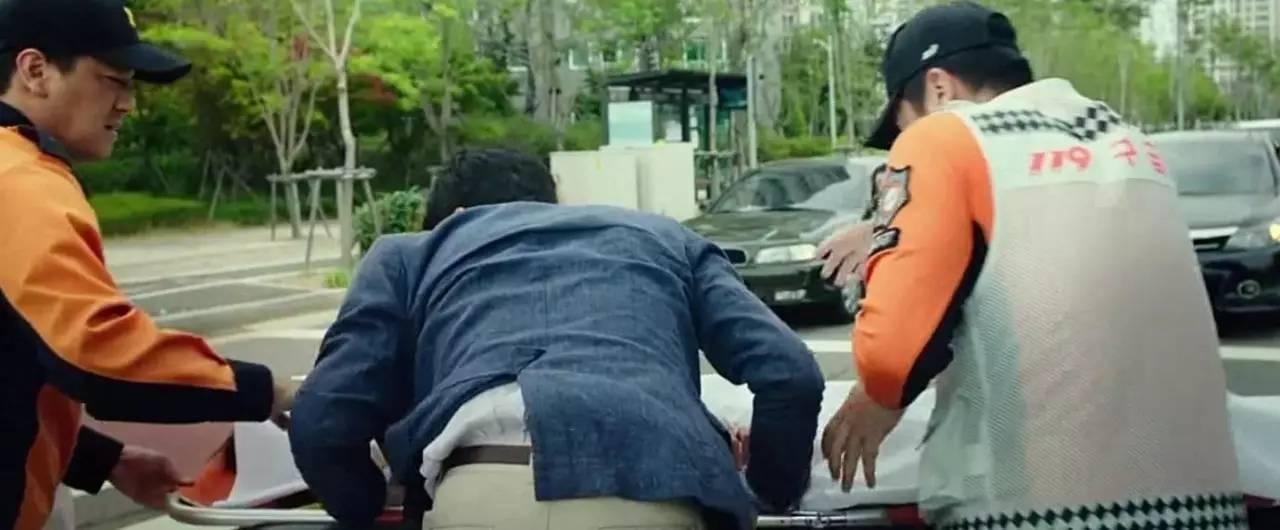 梦境的幽深回响，梦见死人究竟意味什么？