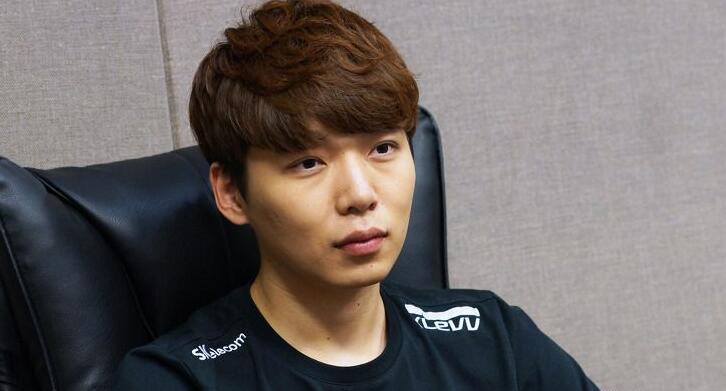 英雄联盟7皇子怎么玩(aki皇子七进七出教科书级反打)