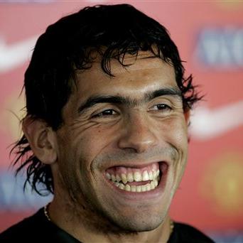 踢足球一次多少人