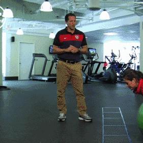 踢足球膝盖疼怎么办