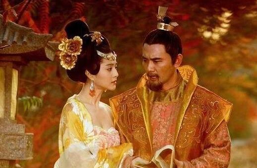 万姓狗宝宝怎么起名字(你知道哪些关于剑的诗词)