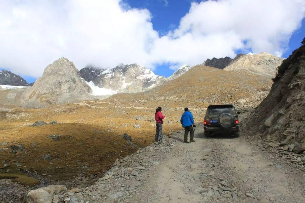 梦境的奇幻之旅，解读做梦梦见白云、闪电、下雪的深层含义