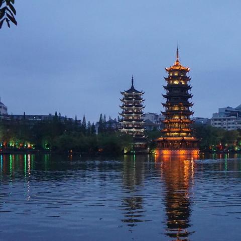 桂林市双塔夜景在哪里