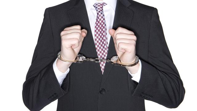 梦见自己老公被打了