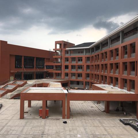 武汉市官士墩中学怎么样