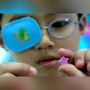 想在网上配眼镜，要提供一些验光数据，去哪里验光呢？