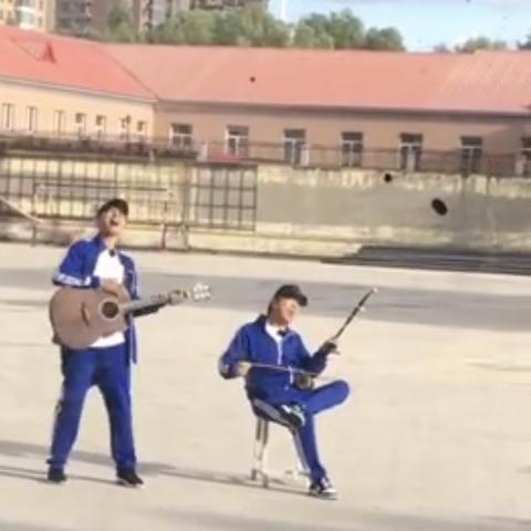 哈尔滨只封大学生相关长尾关键词有哪些