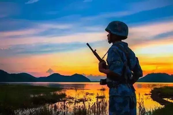 梦见与逝去亲人对话，无言的告别，心灵的慰藉