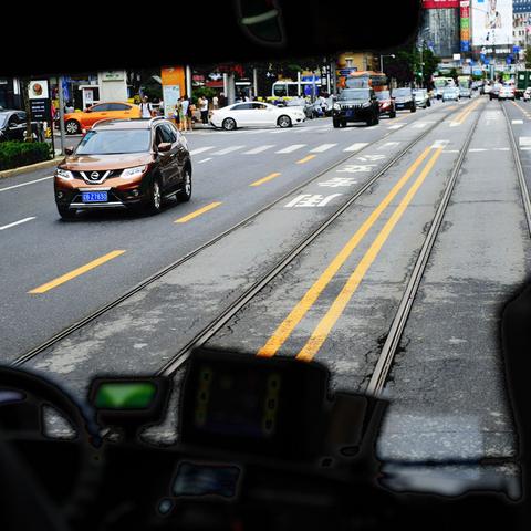 大连市坐快轨要什么