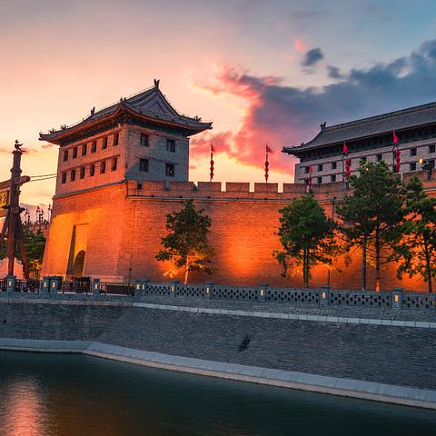 西安市城墙什么时候修的