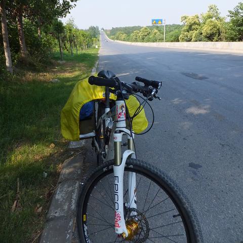 云南和河南哪个繁华一些