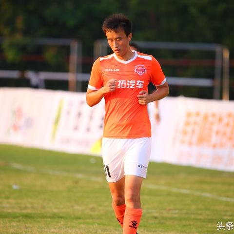 大连市8中有什么特长班