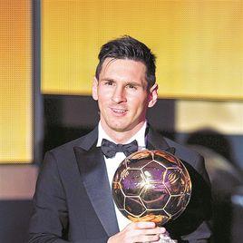 足球媒体人记者工资多少