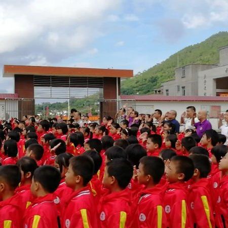 广州市到高州市多少公理