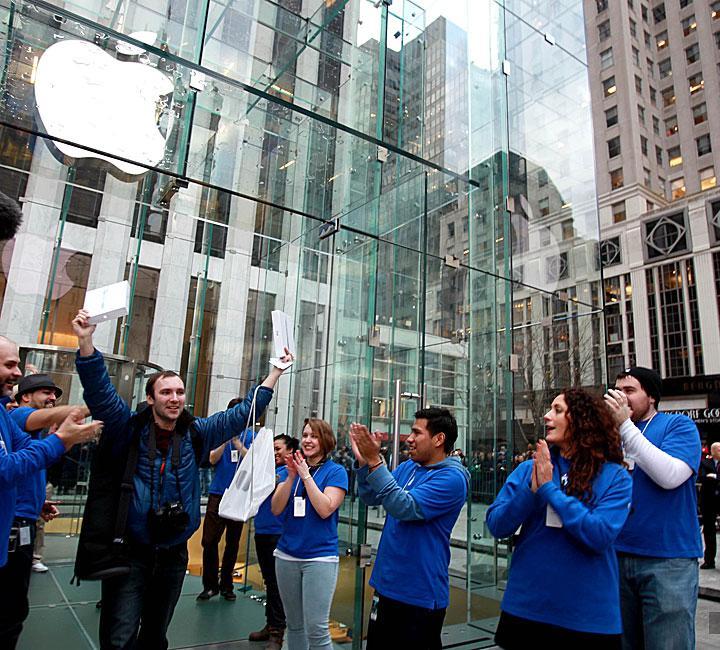 美国白领求职陷入僵局 求职申请激增