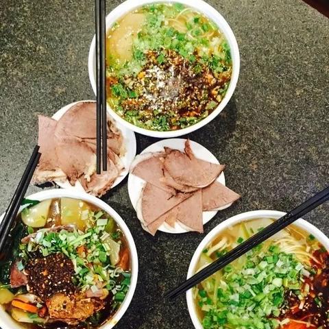 兰州牛肉面一天能卖多少袋面粉？