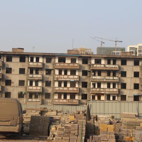 合肥三里街到长江饭店有公交车吗？