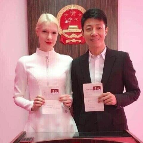 请问大家在武汉办理一场平均水准的婚礼，需要花费多少钱，如果有支出明细就更好了？