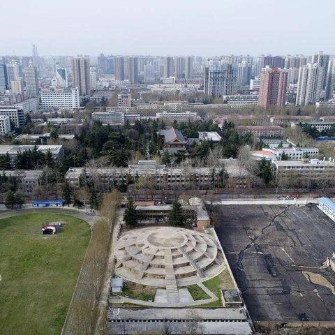 什么立在西安市玉祥门外