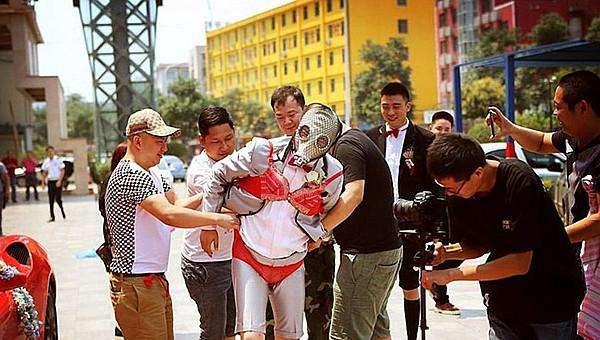 梦到我结婚了新郎不认识，探索潜意识中的情感与期待