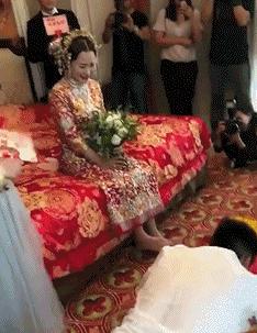 男宝宝姓刘怎么起名字(谁能帮我刚出的儿子起个名字)