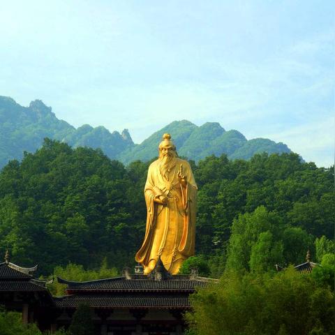 从潼关去老君山怎么坐车？