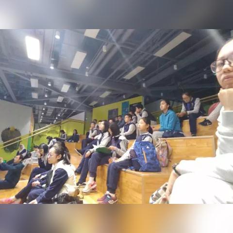 闽南语和粤语的流行经典歌曲为什么会大量在台湾和香港产生，福建广东反而很少？
