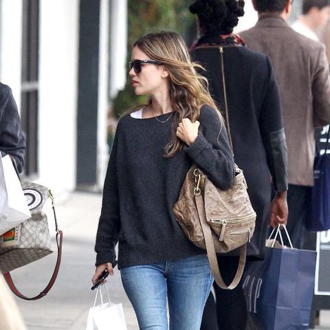 橘子郡男孩里的女主角叫什么名字``？