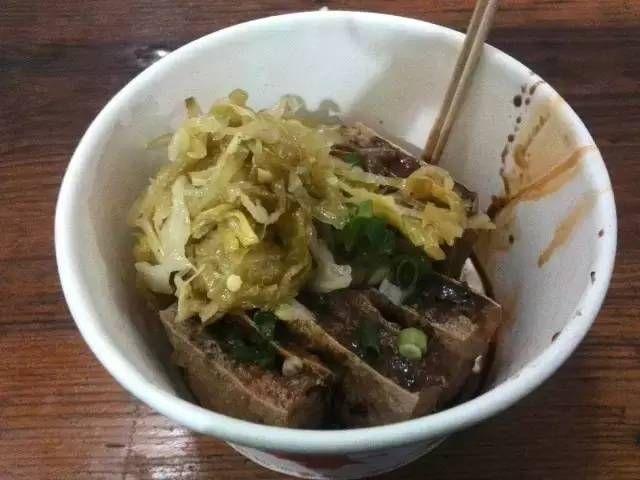 武汉夜市有什么美食（夏天夜市你喜欢小龙虾还是烧烤）