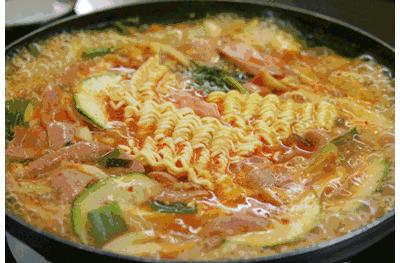 韩国都有什么美食（丹东有哪些美食）