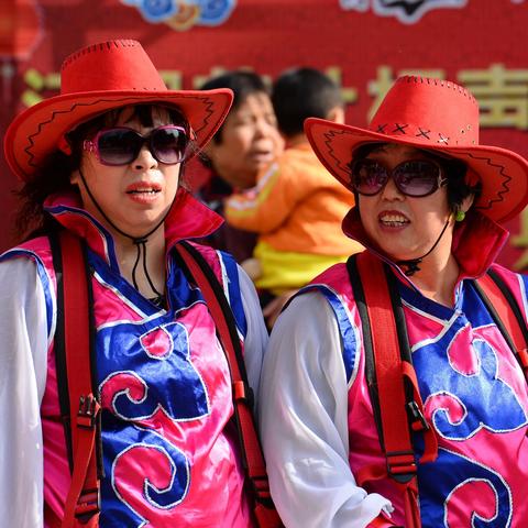 济南哪里买牛仔上衣？