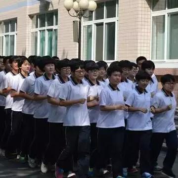 济南历城二中复读相关长尾关键词有哪些