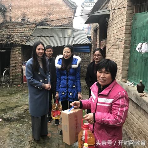 长沙市实验小学(八方小区那）和长沙市师大附小哪个好呢，请告之详细一些，各自的特点，非常感谢啦？