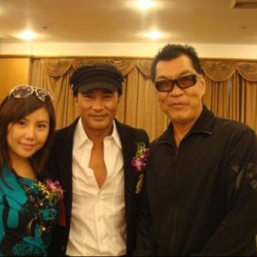 爱好踢足球怎么写