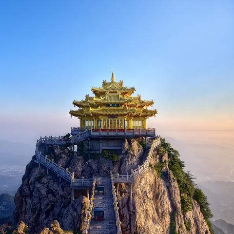 哪个石窟位于河南洛阳