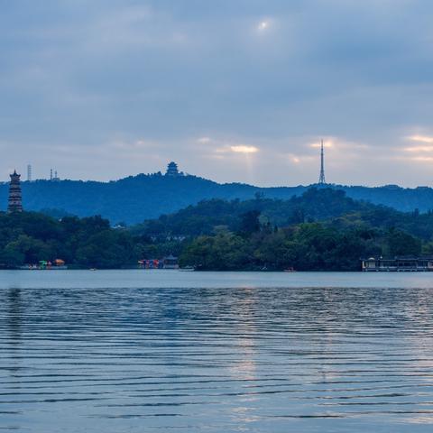 惠州和杭州市哪个发达