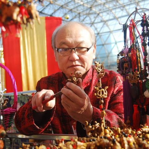 沈阳市和芝加哥市哪个大