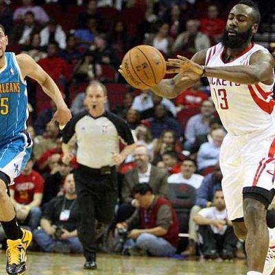 后卫足球怎么跑位